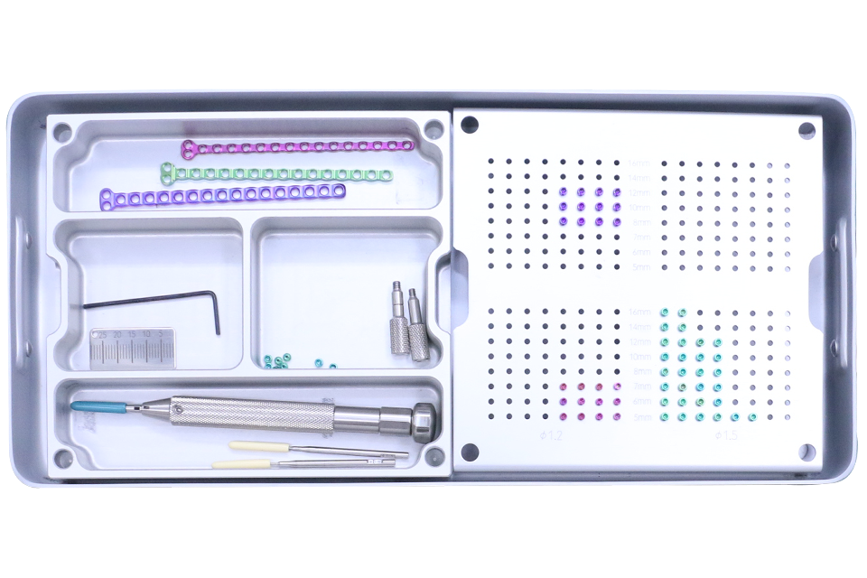 整形用プレート